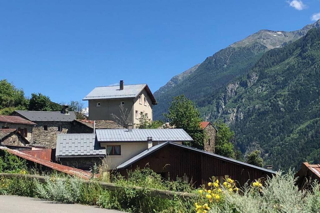 Logement Renove Avec Vue Panoramique La Saussaz Exterior foto