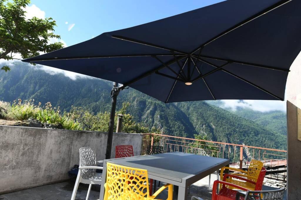 Logement Renove Avec Vue Panoramique La Saussaz Exterior foto