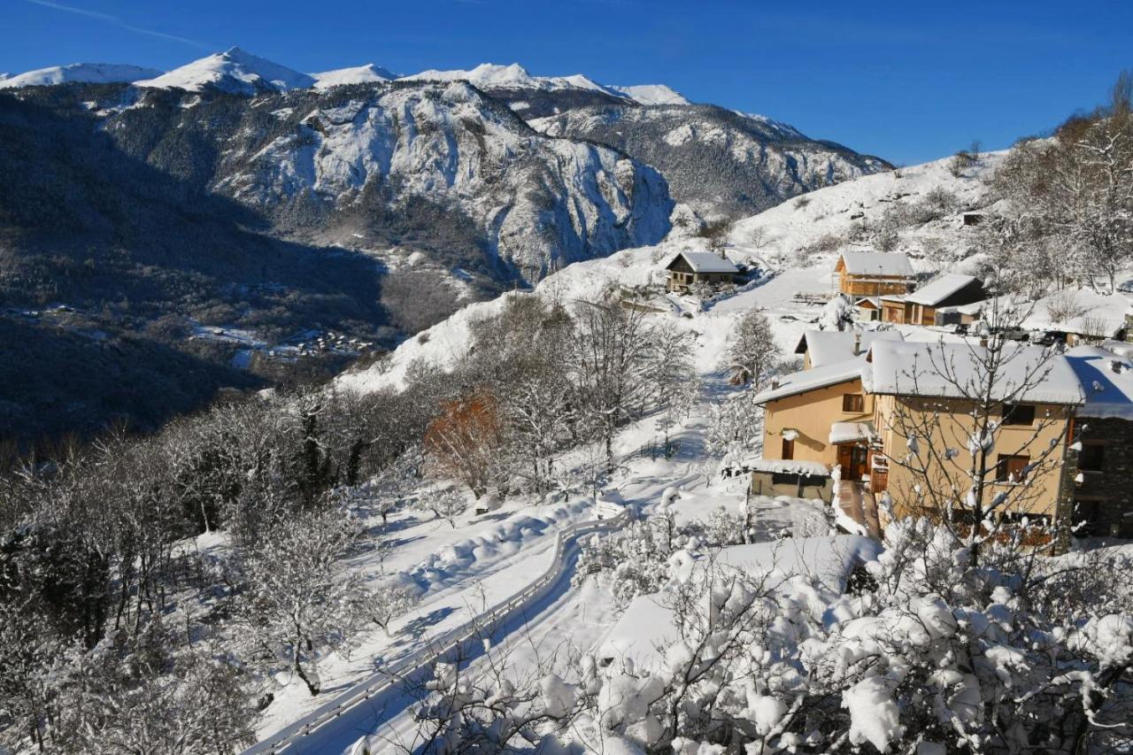 Logement Renove Avec Vue Panoramique La Saussaz Exterior foto