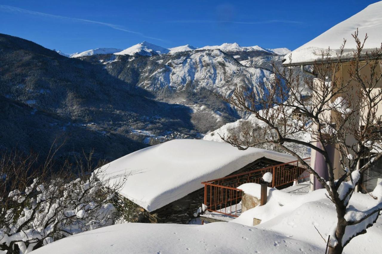 Logement Renove Avec Vue Panoramique La Saussaz Exterior foto